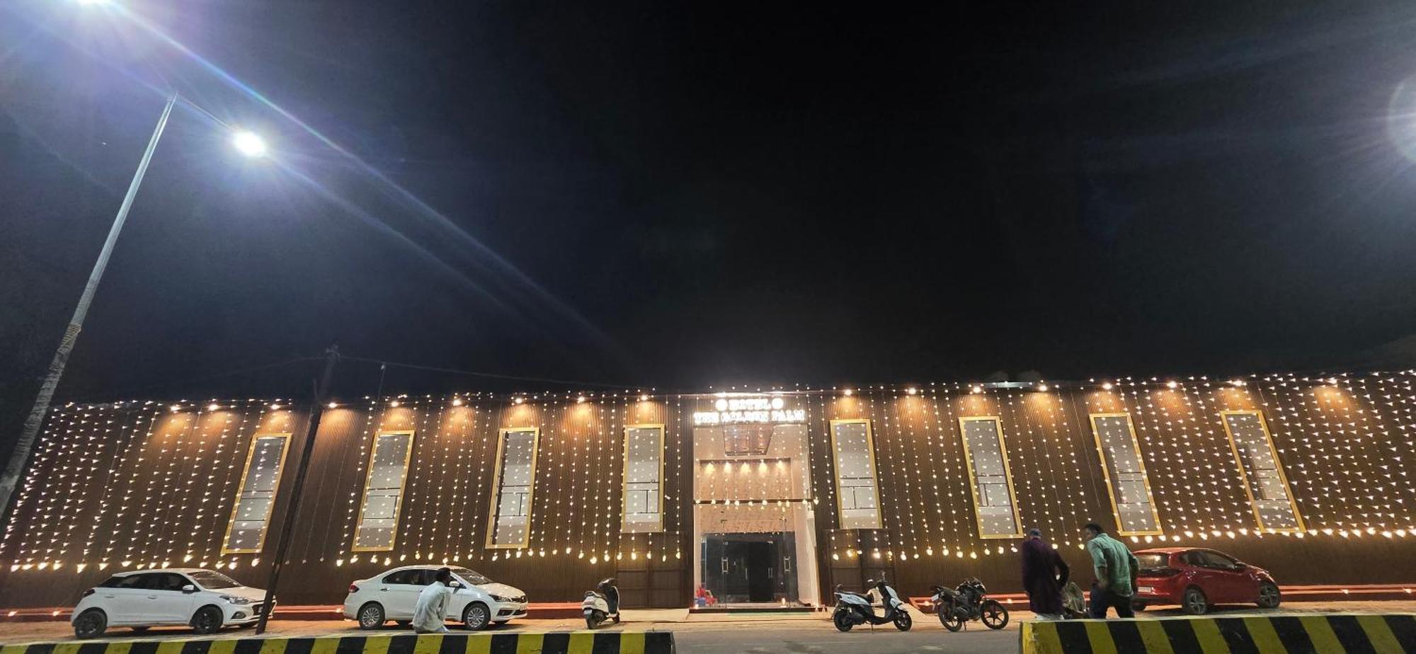 The Golden Palm Khajuraho酒店 外观 照片