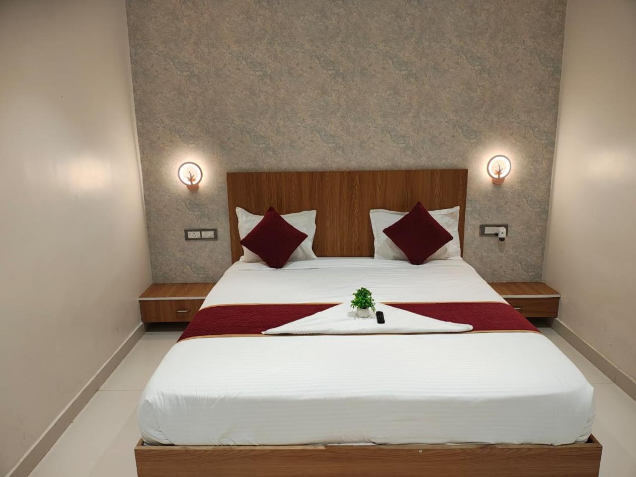 The Golden Palm Khajuraho酒店 外观 照片